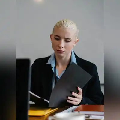 卢瑞